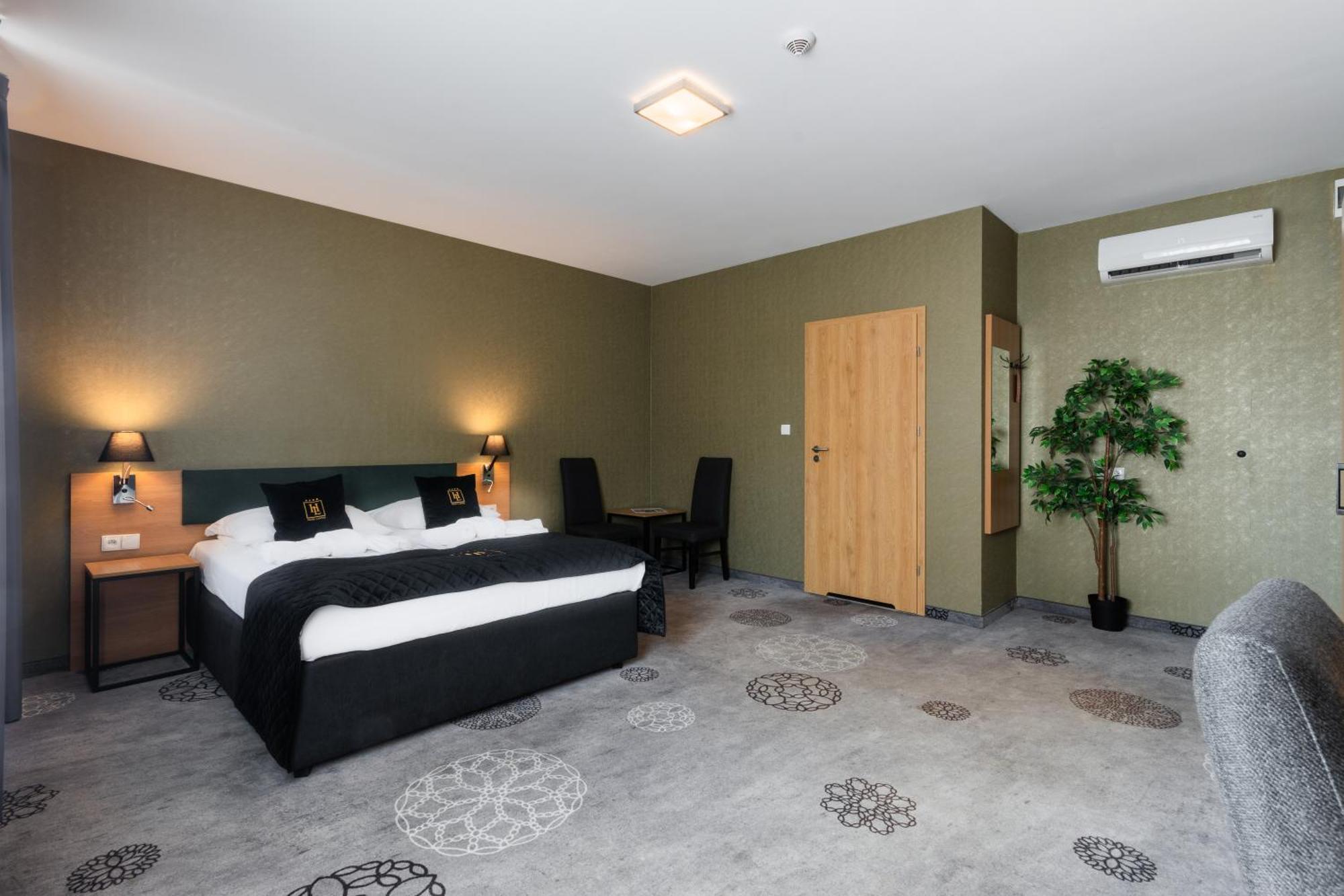Hotel Lantier Wellness & Spa Bytom Luaran gambar